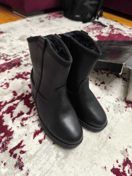 Ghete fete/ fetițe tip UGG noi