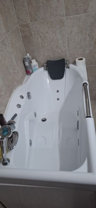 Vând cada baie cu hidromasaj Kadda Daniela