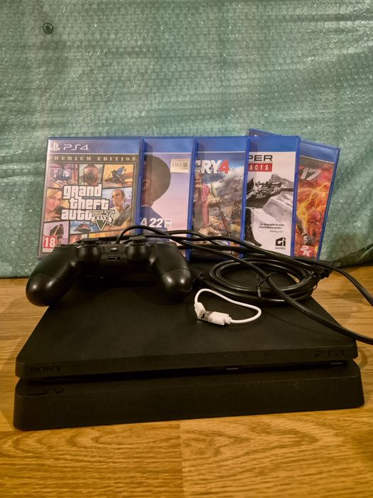 Playstation 4 Slim, stare impecabila, GTA V, FIFA