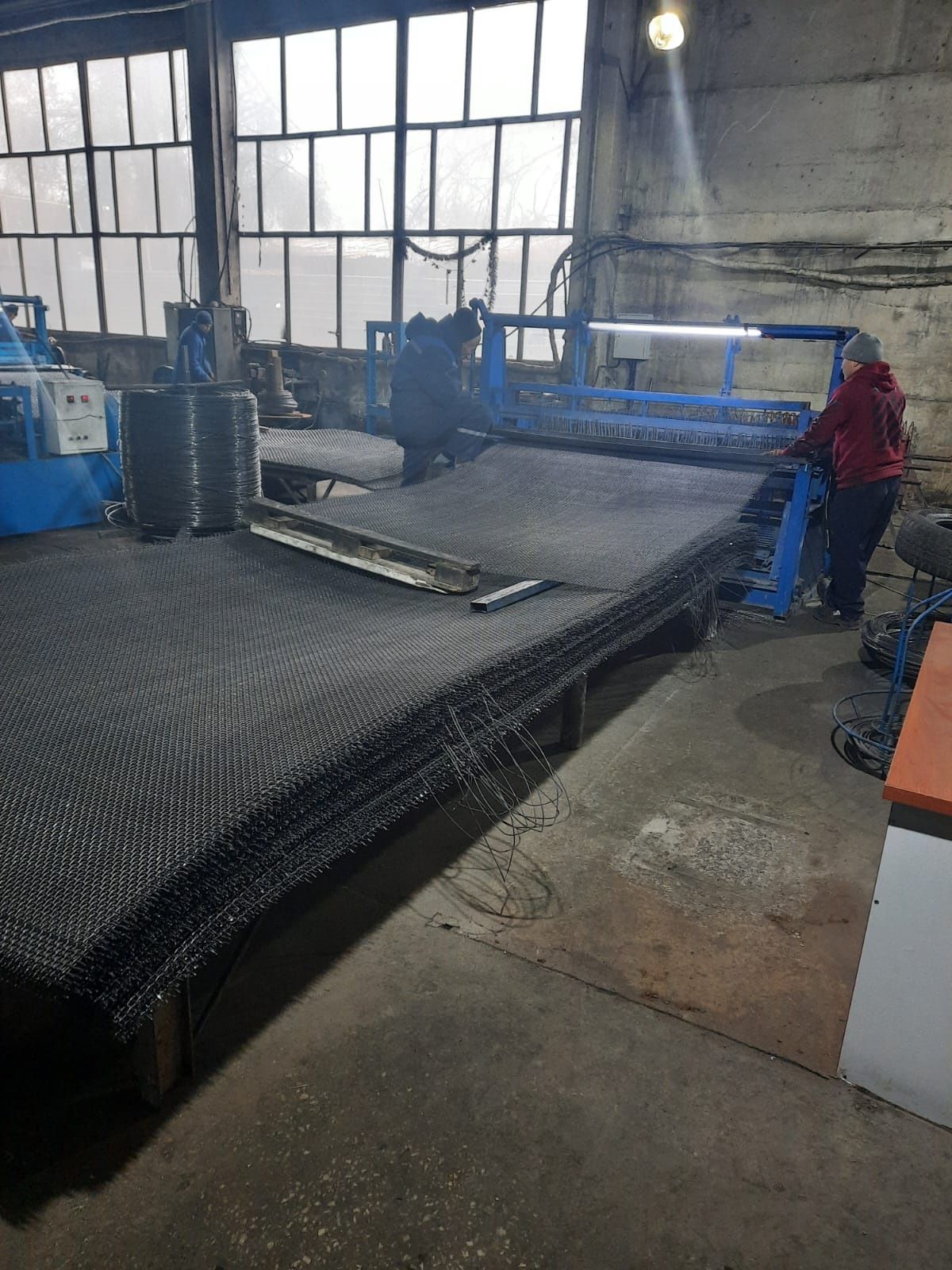 Станок  рифленой сетки