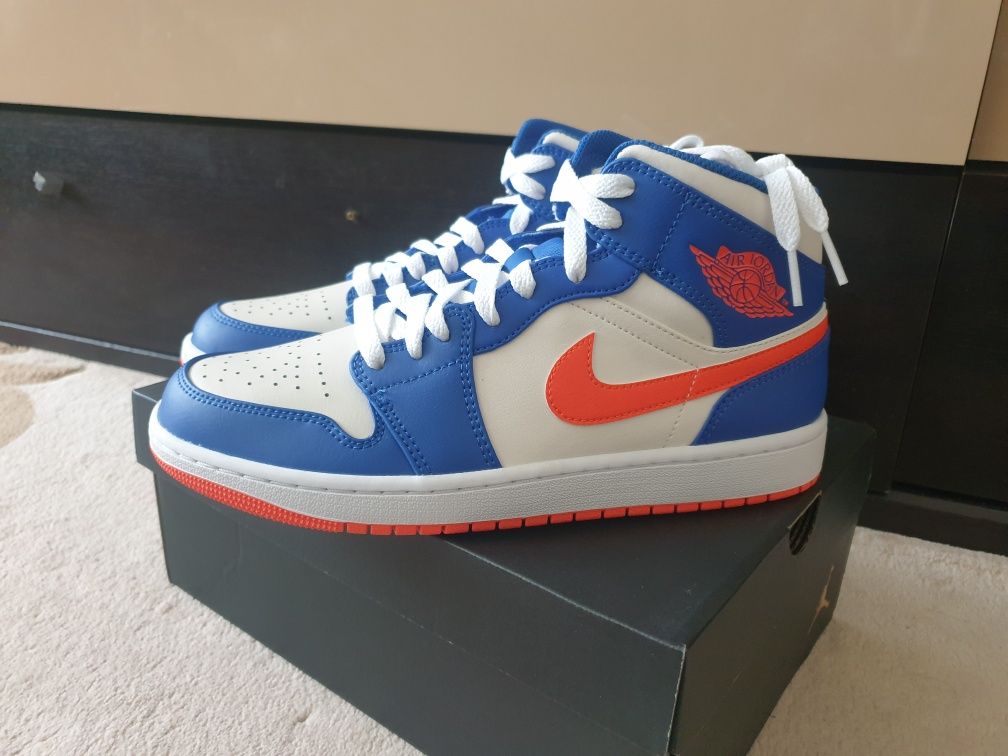 Jordan 1 Mid Knicks