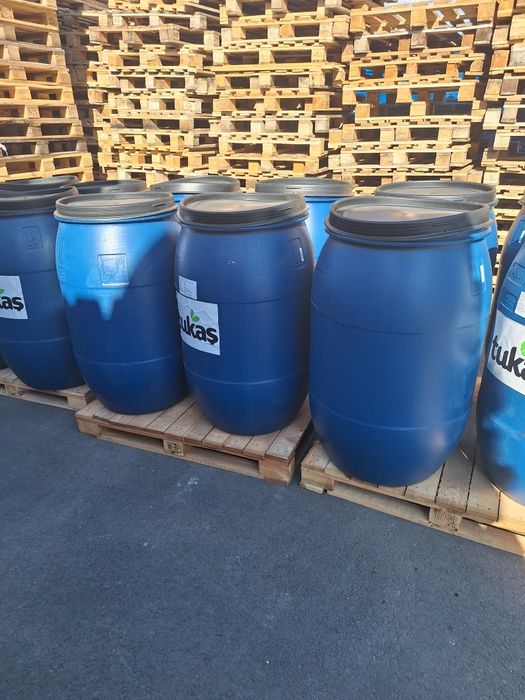 Butoi/ butoaie plastic alimentare 220 litri cu capac(ca noi)