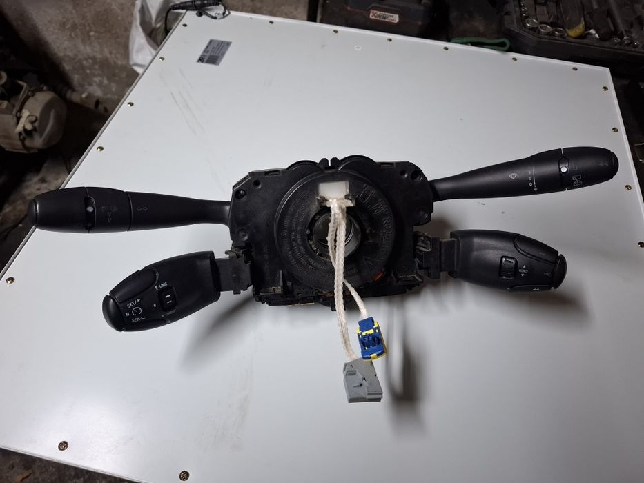 Управление мигачи /COM ЗА ПЕЖО 307