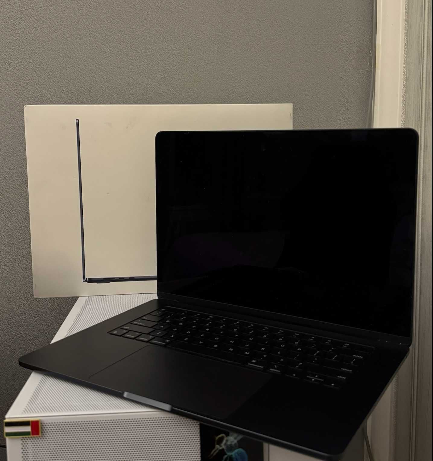 MacBook Air M3. 15 Midnight. 8/256. Батарея 100%. Идеальное состояние