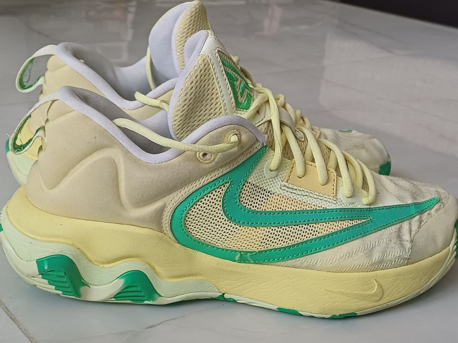 Баскетболни обувки Nike GIANNIS