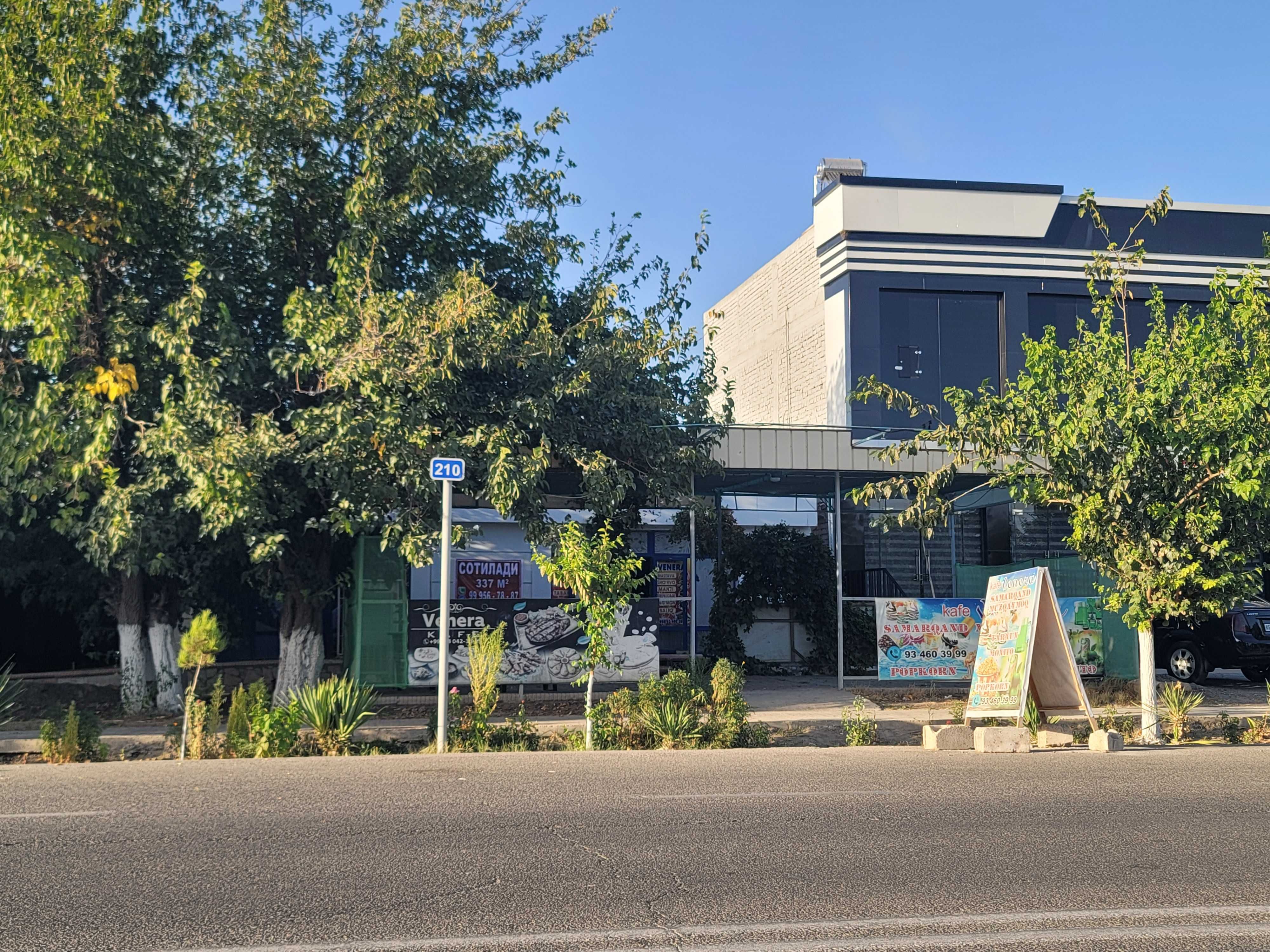 Tayyor ishlab turgan KAFE  sotiladi. Barcha komunikatsiya mavjud