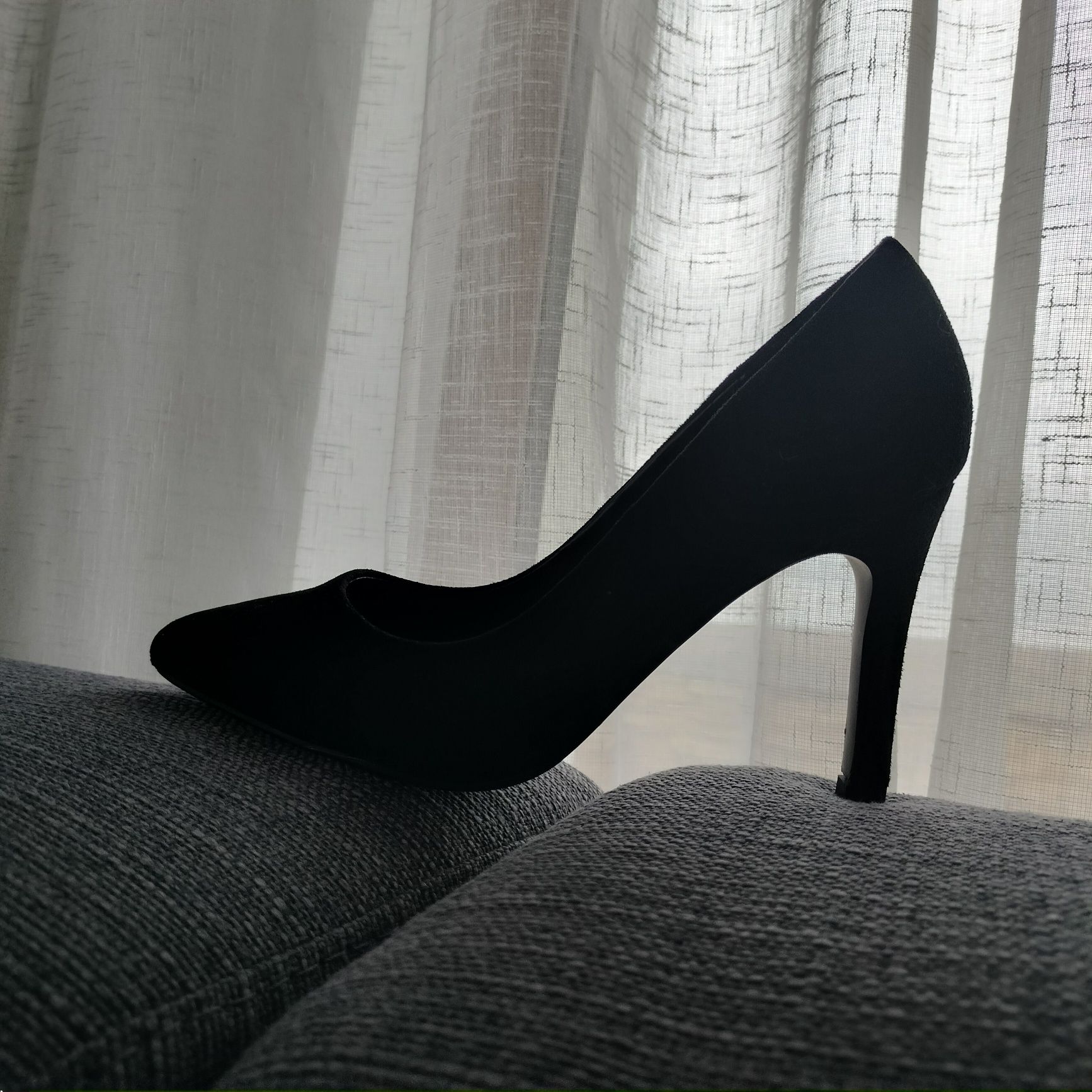 Pantofi stiletto