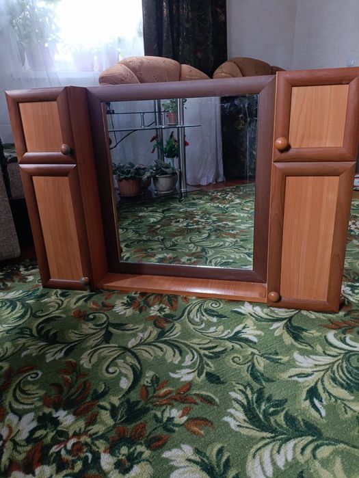 Продам полку для прихожей