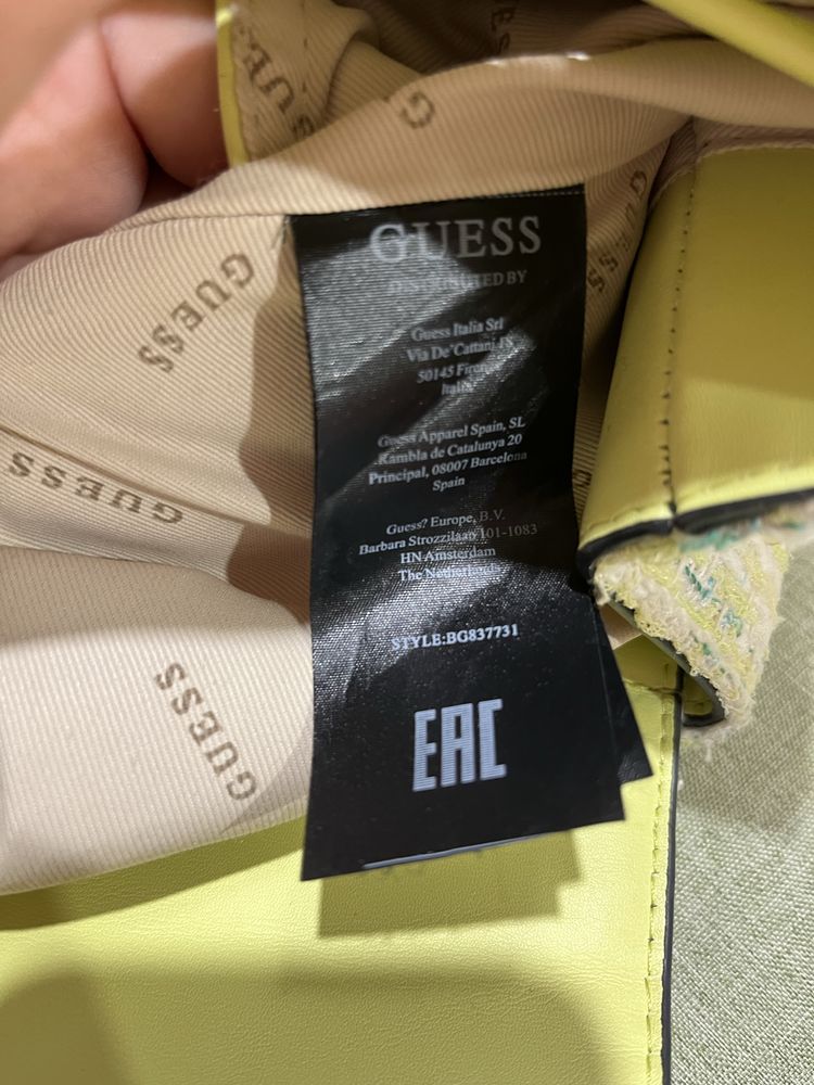Дамска раница Guess