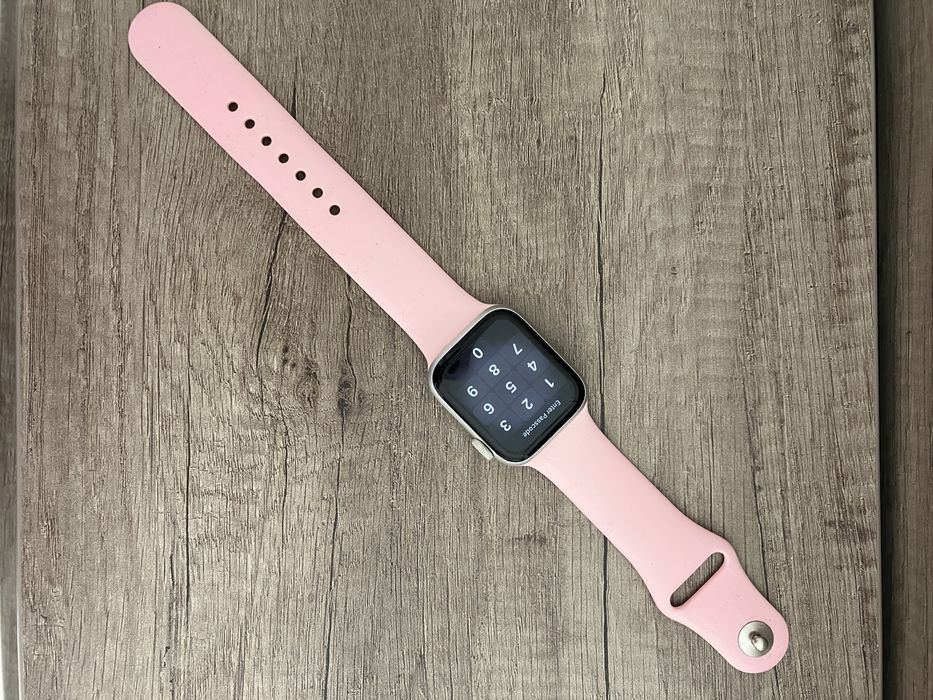 Apple iWatch SE22 часовник