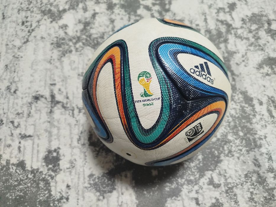 Продам мяч 1000тг