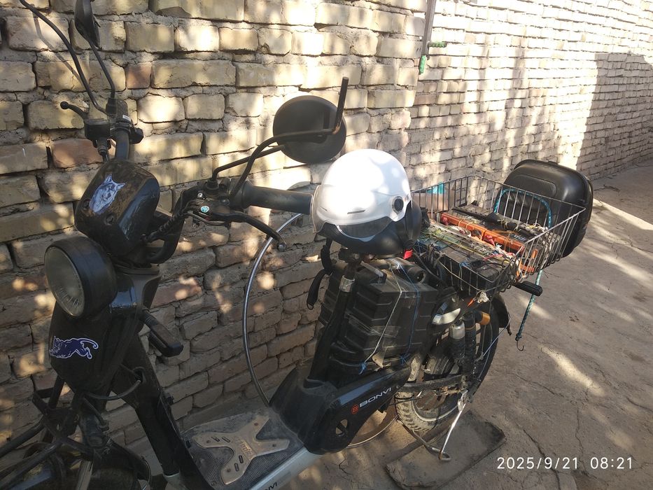 Skuter sotiladi bonvi