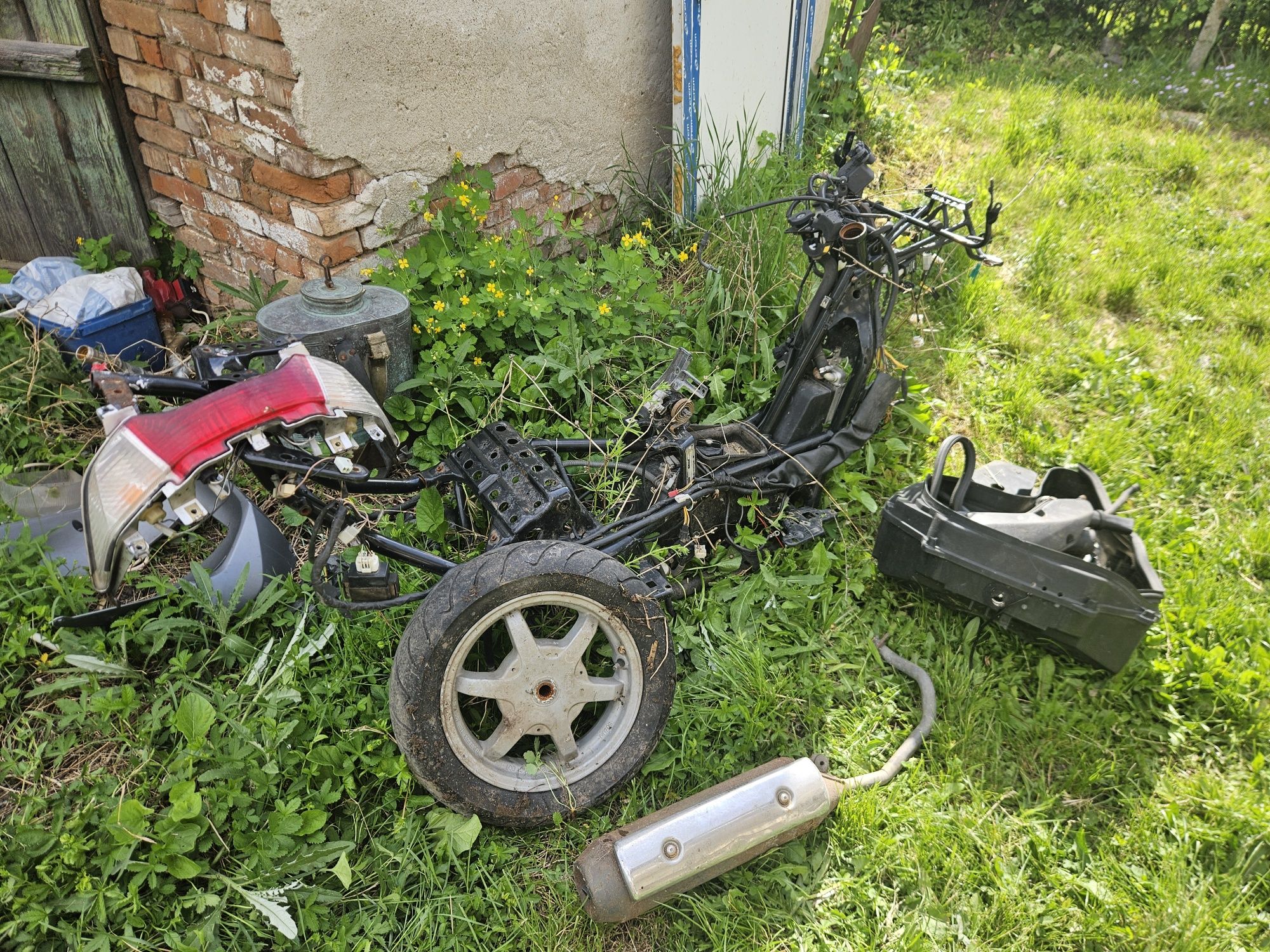 Suzuki burgman 150 на части