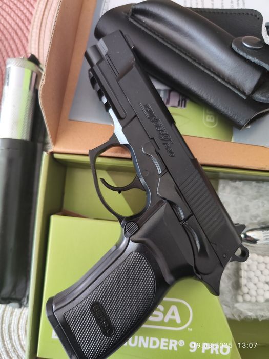 Pistol airsoft BERSA , 4,2 jouli modificat