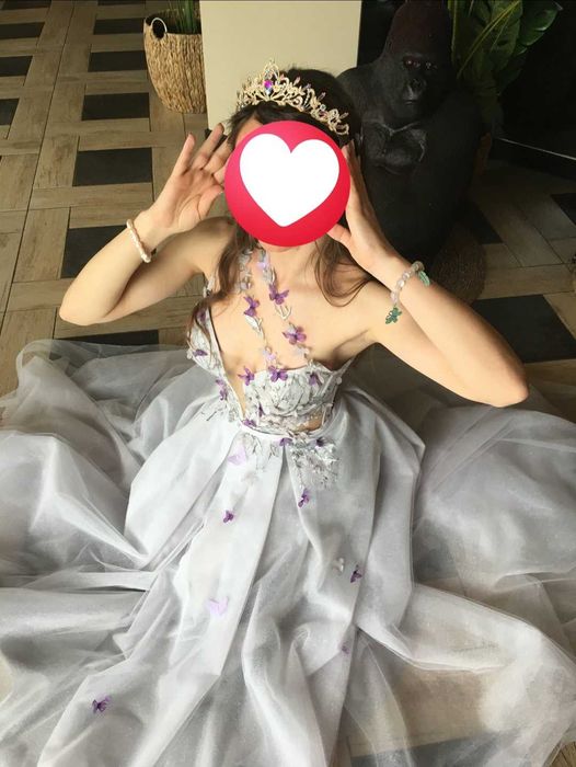 Продамам бална рокля 300лв