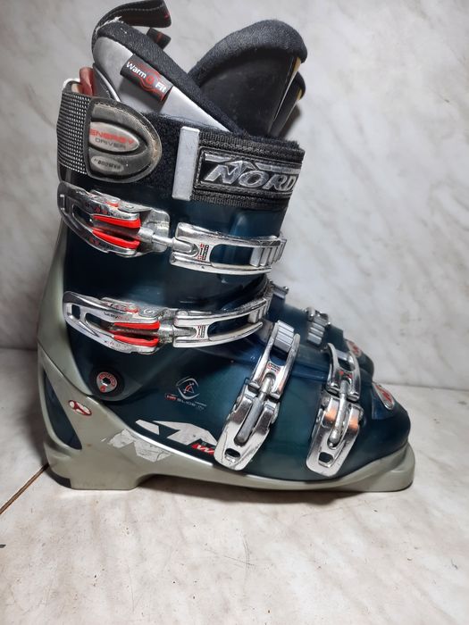 Clapari ski schi Nordica mondo 25,5 corespunde mărimii 39-39,5...