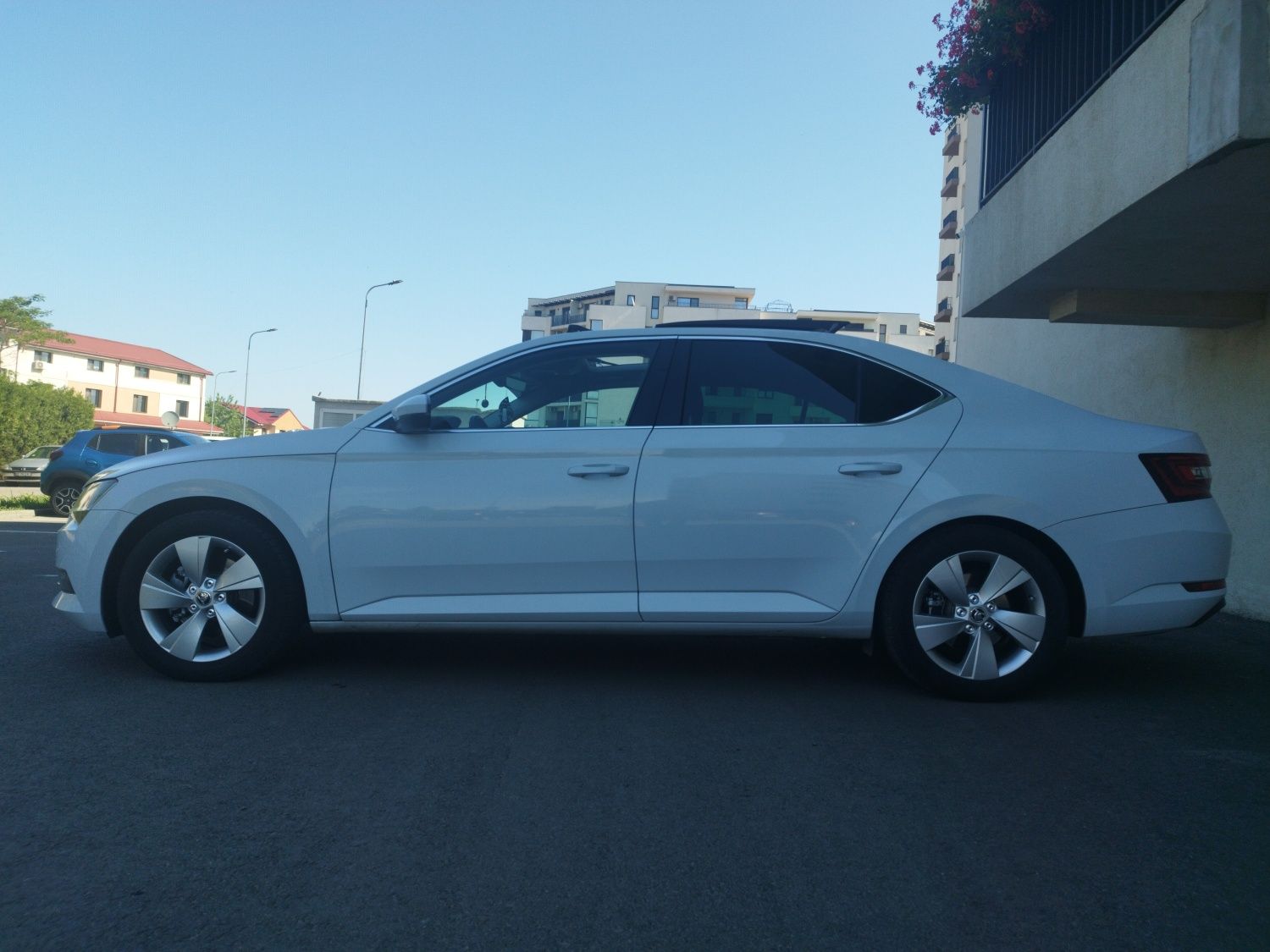 Skoda Superb Panoramic DSG Model Full