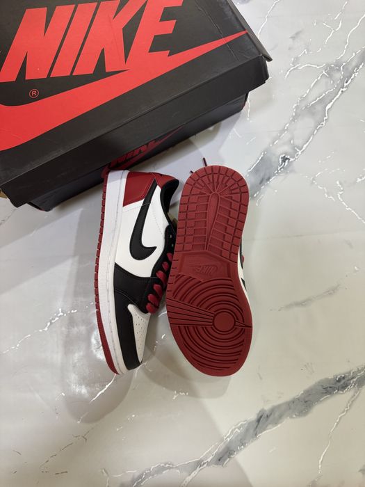 Nike Jordan 1 low red