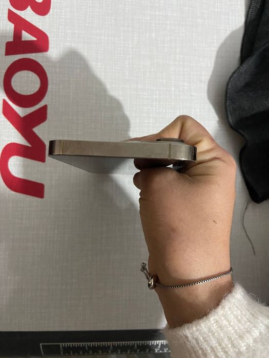 Iphone 14 pro max gold