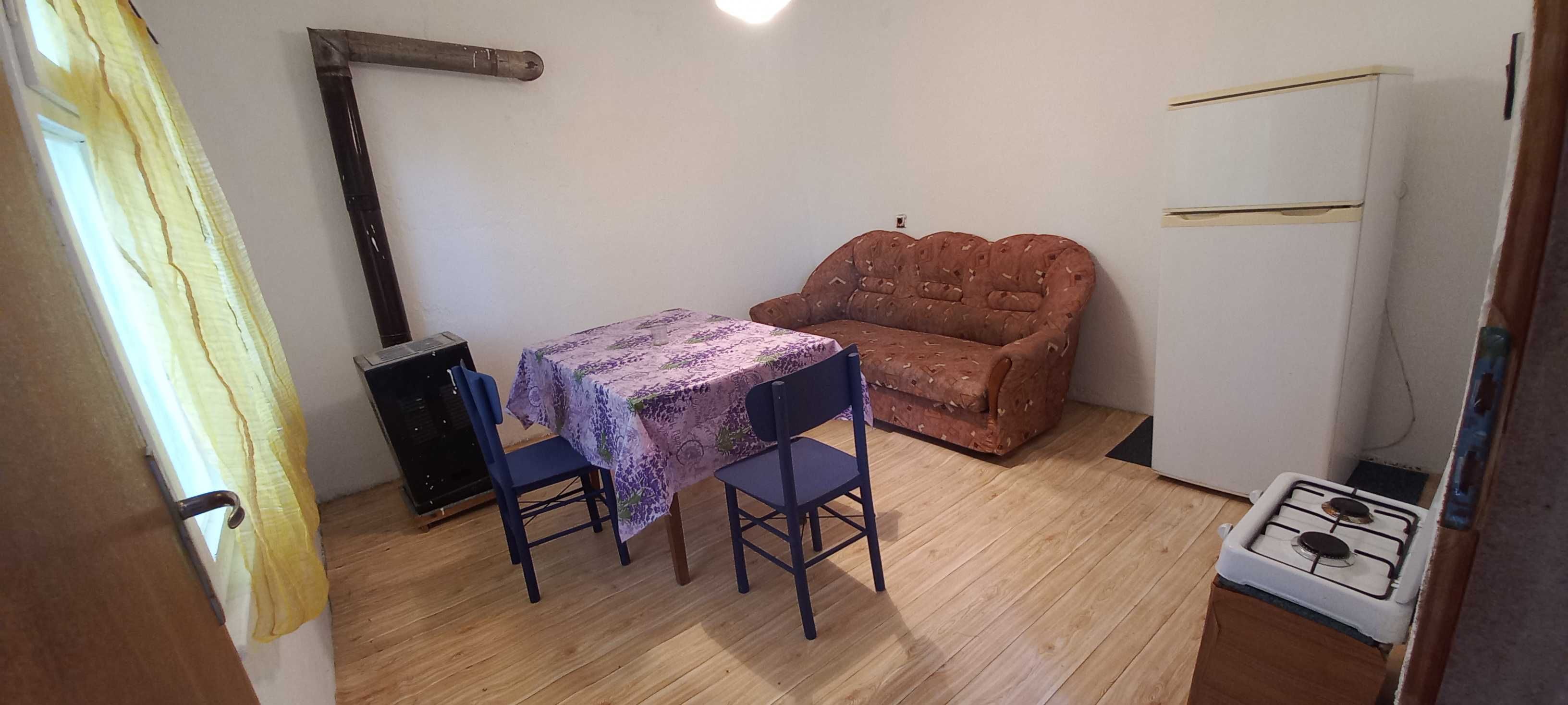 Продава от собственик къща в село Орешец Обл. Пловдив в Родопите