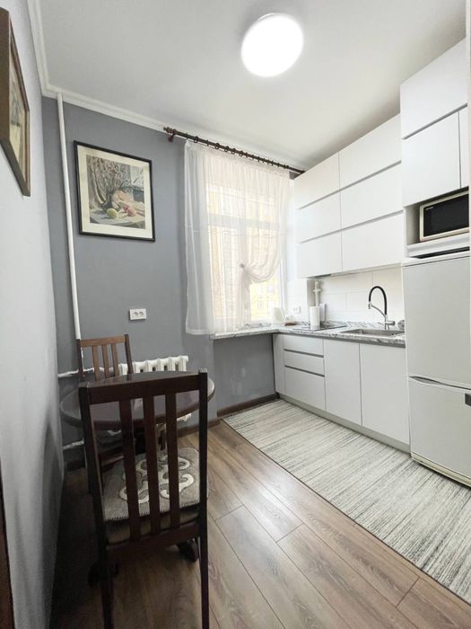 Сдается срочно квартира на шота руставели