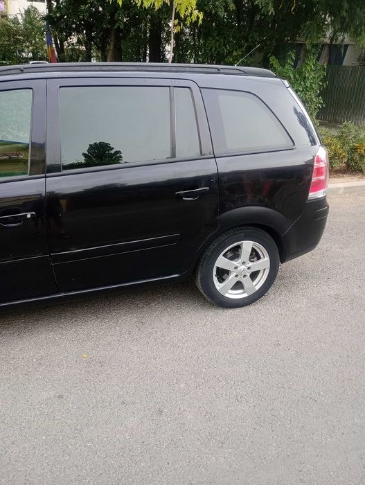Zafira b an 2007
