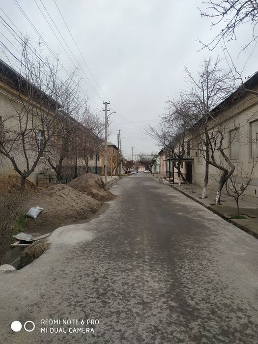 Ho'vli Uy sotiladi 5, 8 so'tix