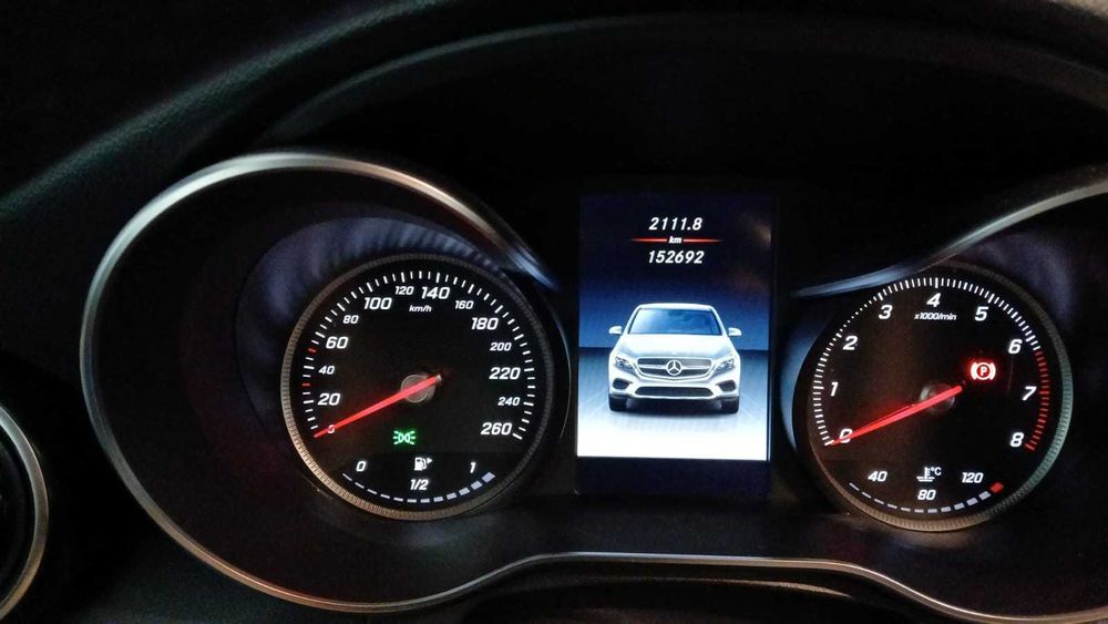 Mercedes-Benz GLC Coupe 300 • 4MATIC • AMG Line • 245 CP
