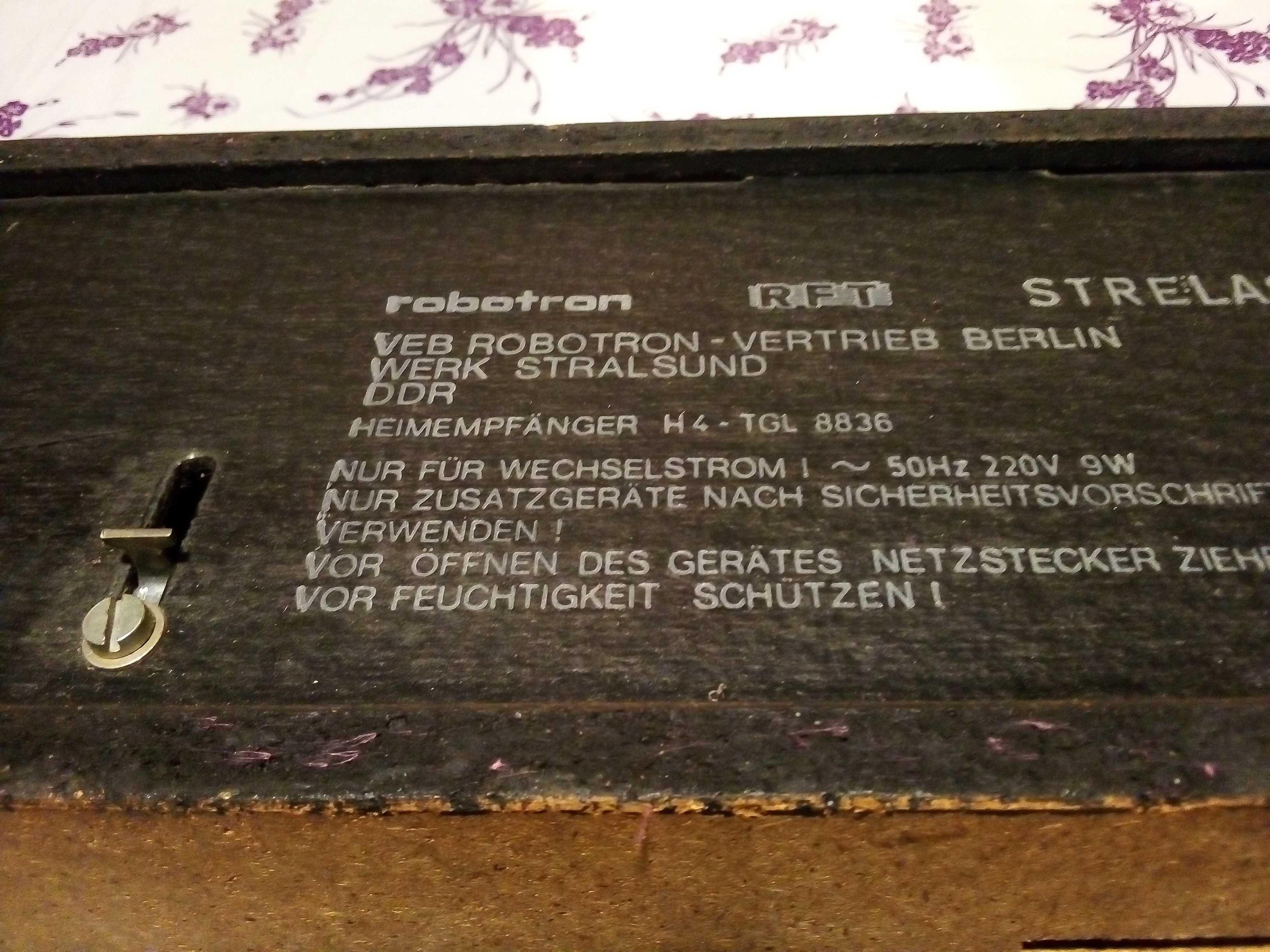 Старо радио "Robotron Strelasund RR1022" - 1984 г.