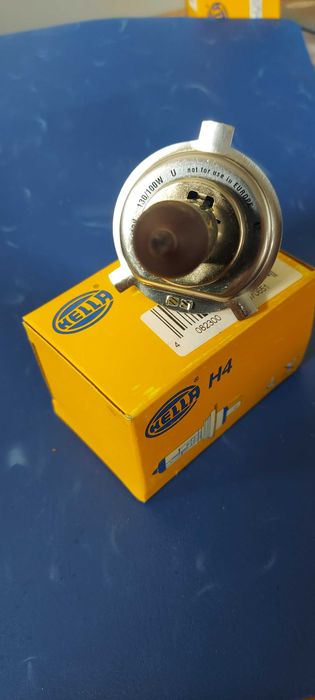 Крушки Н4-HELLA Blue Light 60/55W ; H4- 135/100W;  H3 Blue; R-2 и др.