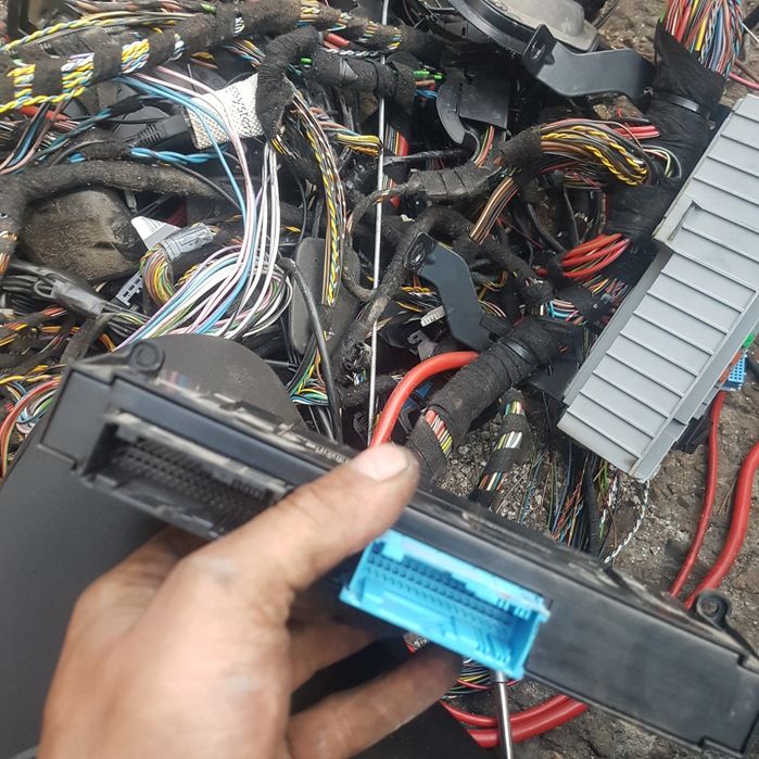 Бушониера за БМВ е90 2.0д 163кс