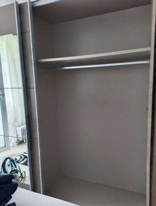 Dulap dormitor cu oglinda