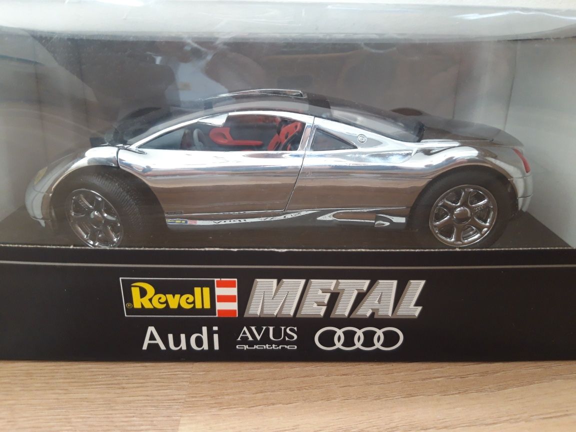 REVELL AUDI AVUS quattro 1:18