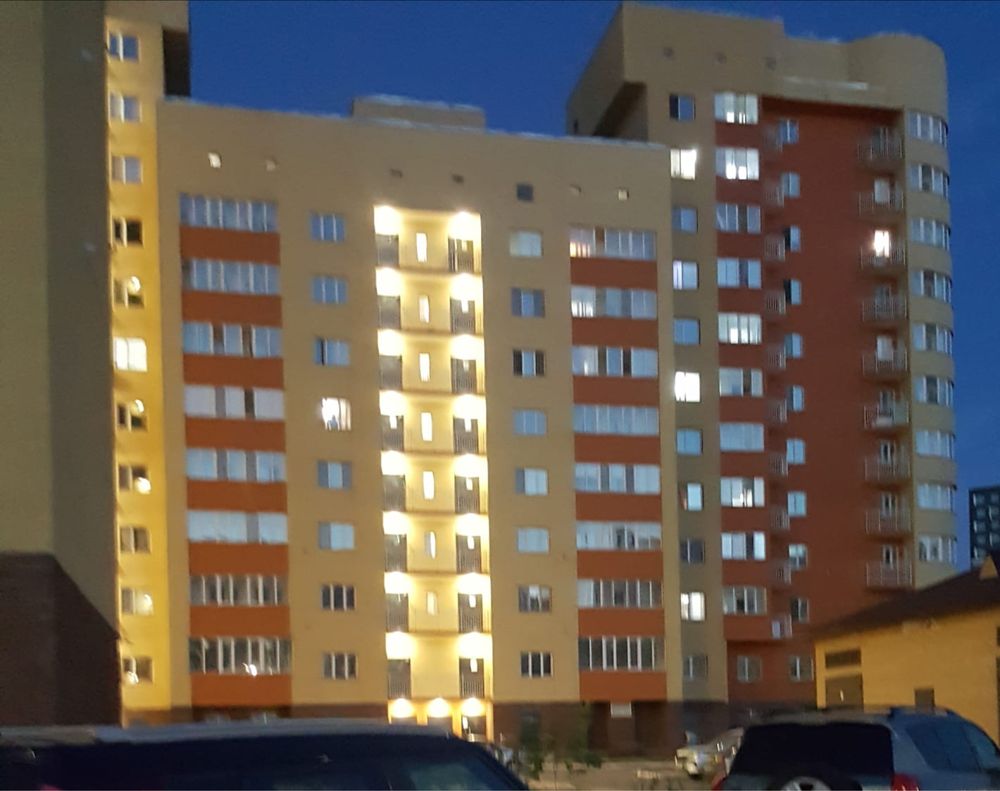 Продам квартиру 2  комнатную ,комнаты изолированые 69 квадратов,