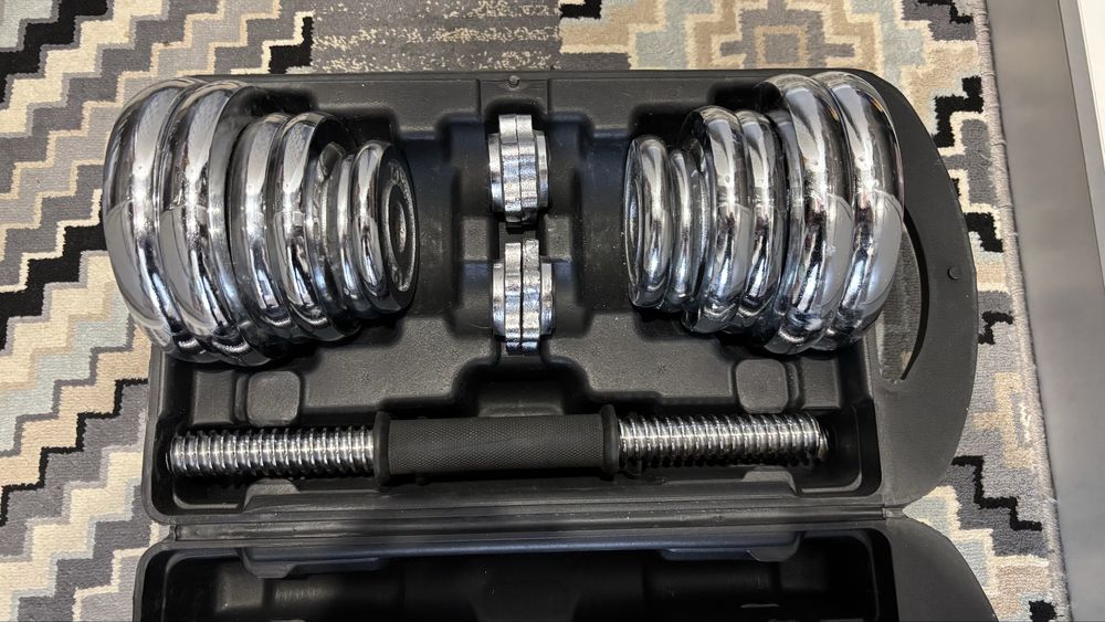 Гантели 10+10кг новые