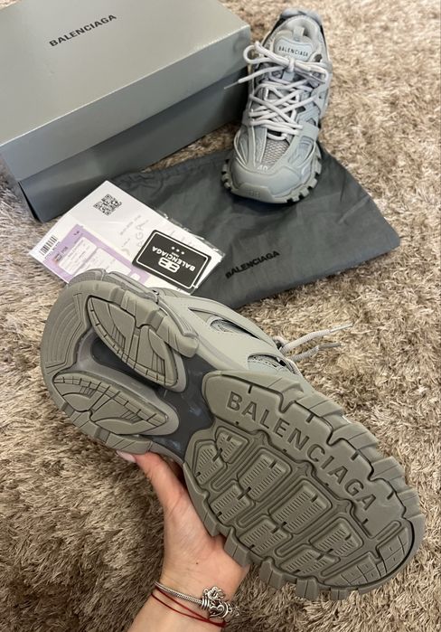 Balenciaga Track - Сив