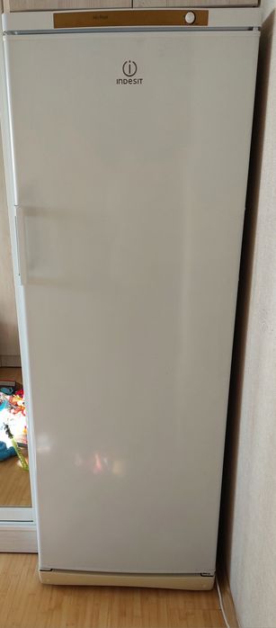 Морозильник INDESIT - 271л/6 секций