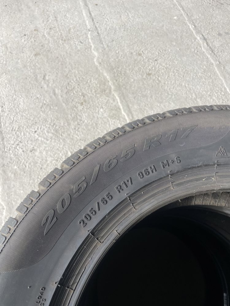 205/65/17 PIRELLI 4бр. 7.5мм