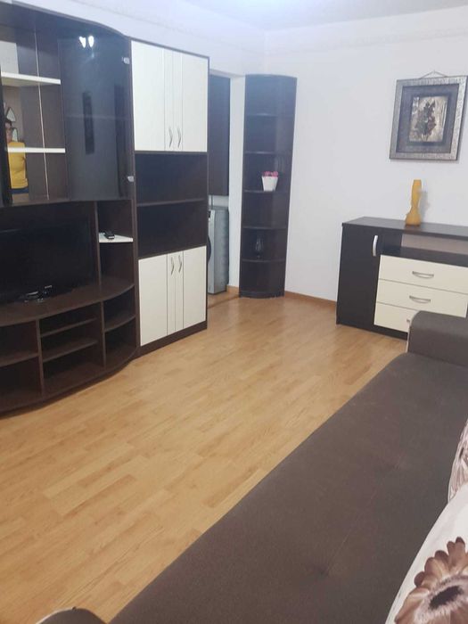 Inchiriez apartament 2 camere Micro XIV Buzău
