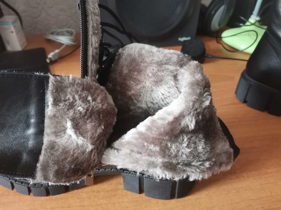 Нови, дамски боти " Nuber one ". Естествена кожа.