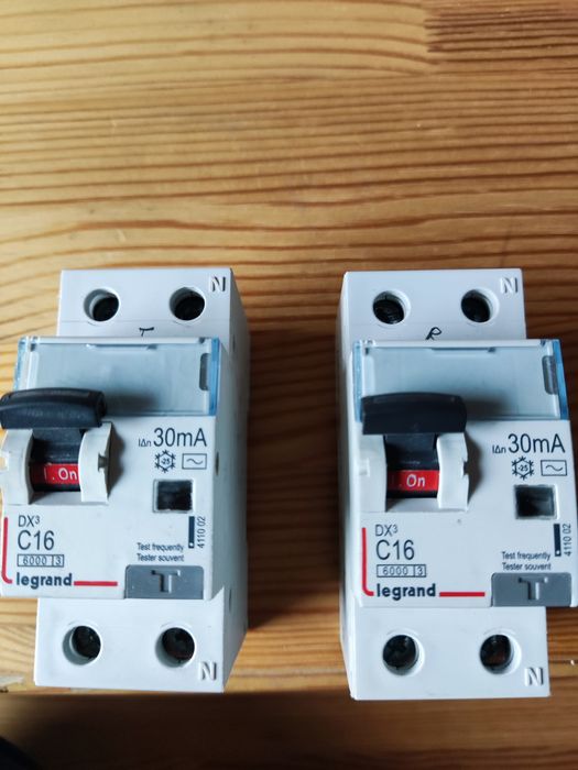 SiSiguranța automată cu diferențialal