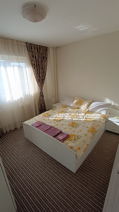 Proprietar, închiriez apartament 3 camere exact la gura de metrou Obor