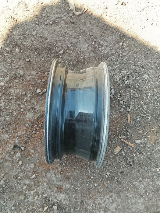 Продам форд эскорт на запчасти,