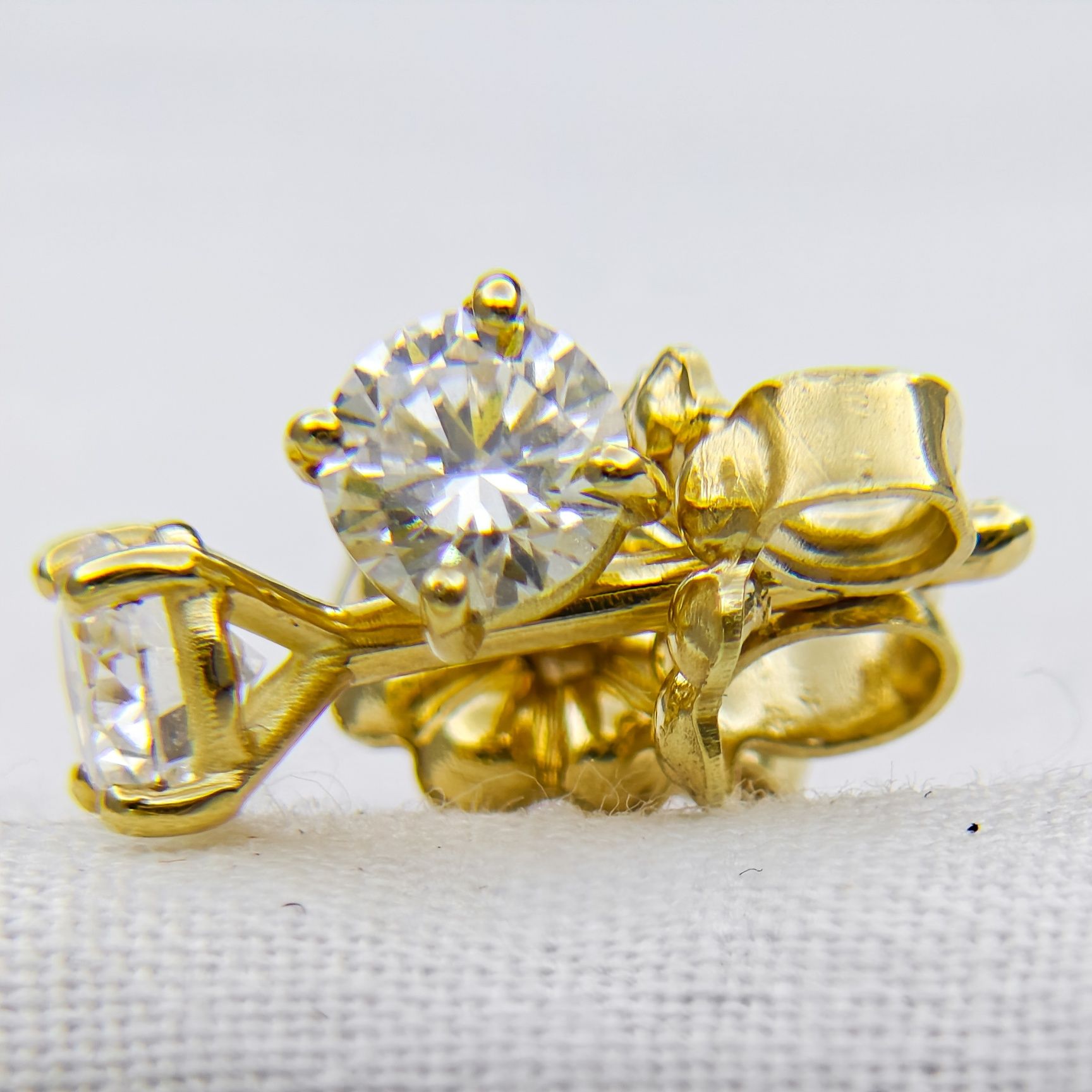 Златни обеци 18ct с Брилянти