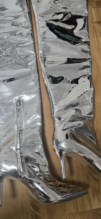 Cizme Faiblesse piele 100% si lac,nr 40,purtate 1 data la cate 1 even