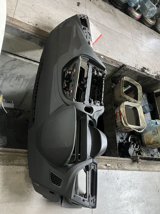 Арматурно табло бмв 1 ф20 ( armaturno tablo bmw f20 )