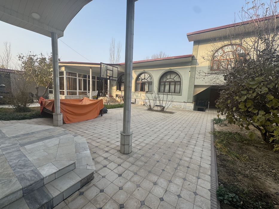 Два дома на одном участке 9соток