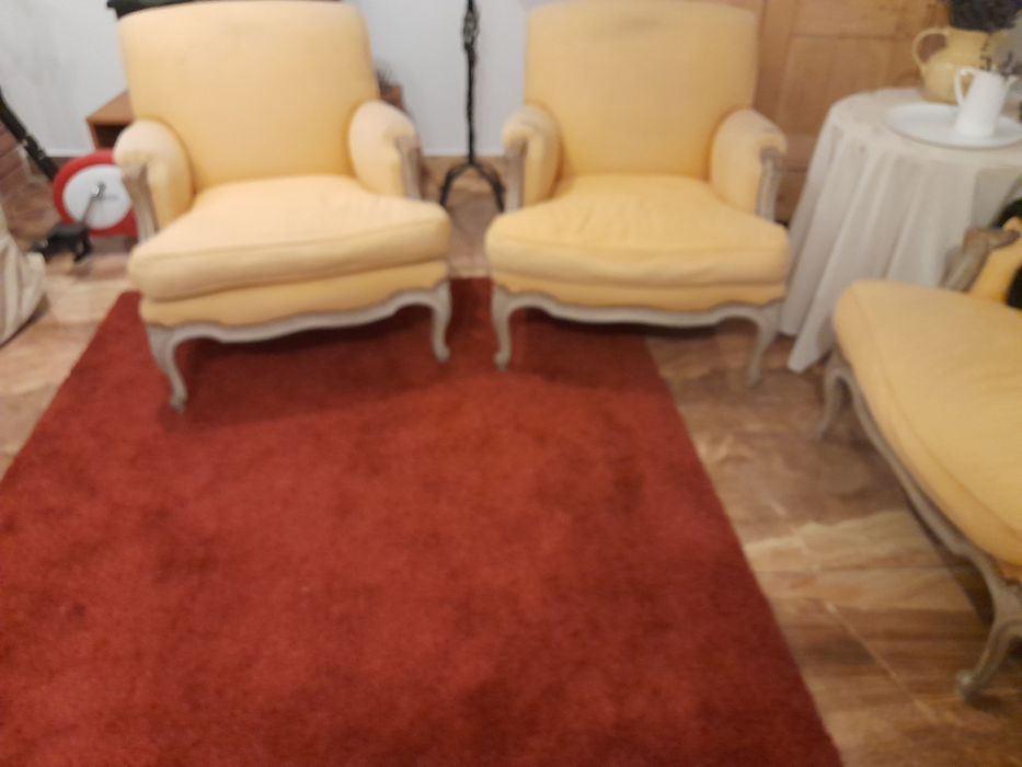 De vanzare canapea cu 2 fotolii  antic