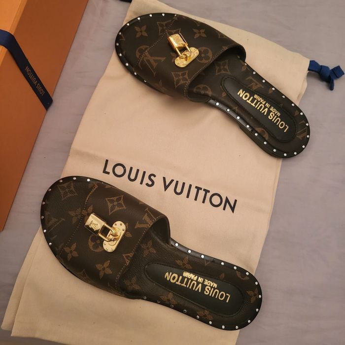 Papuci Louis Vuitton,  noi, 38, preț fix