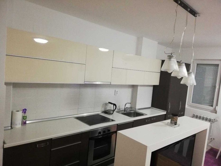 Дава се под наем Тристаен апартамент в Пловдив, Захарна фабрика - 91 кв.м за 402.9 € - Снимка #9